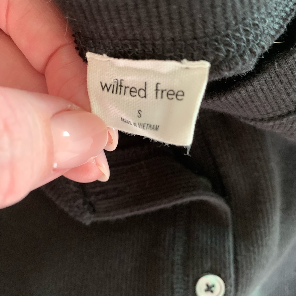 Aritzia Wilfred Free Mavis Shirt Ribbed Cropped Black Size Small - Picture 3 of 5